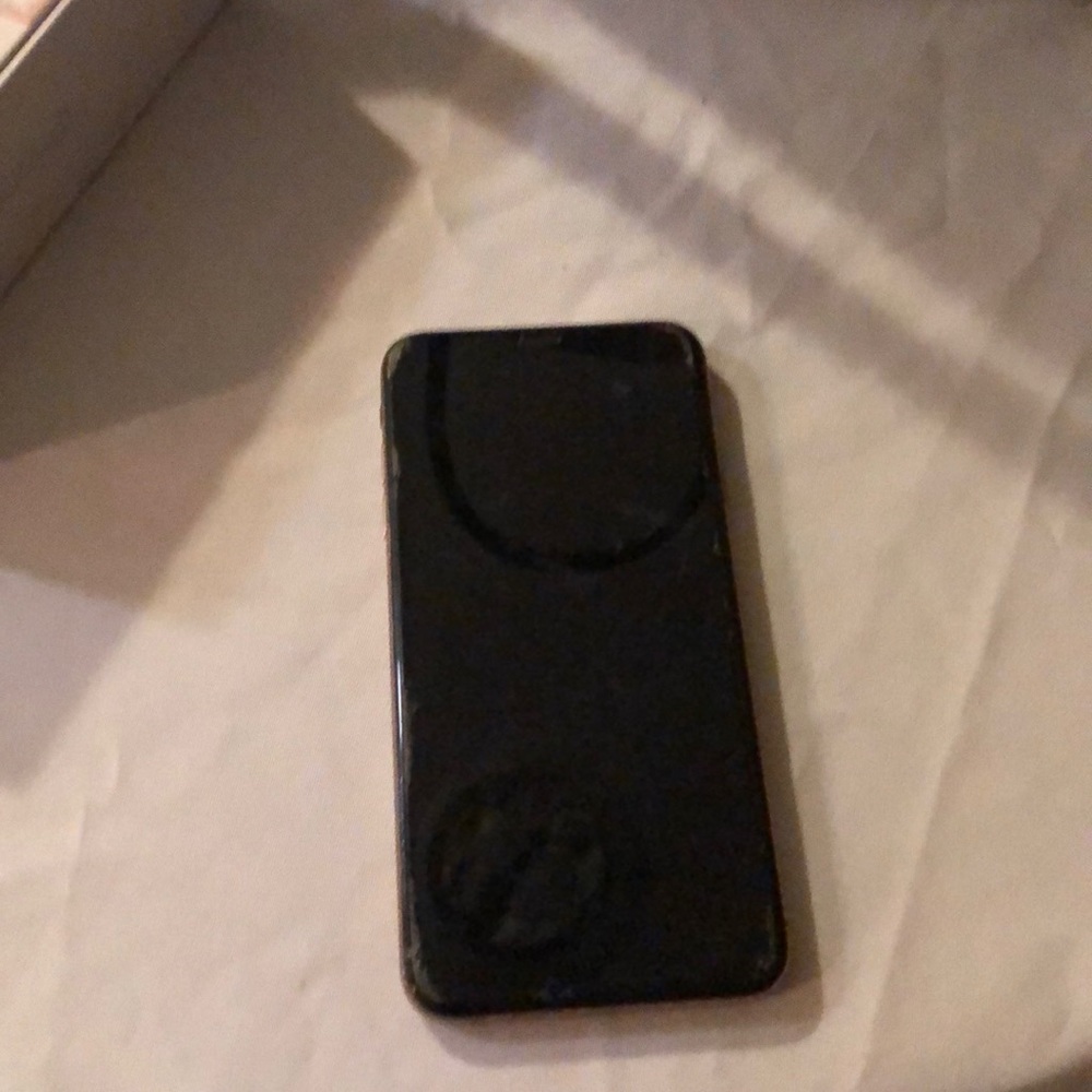 I phone 10 xs max 256 GB had 5 month rose gold
